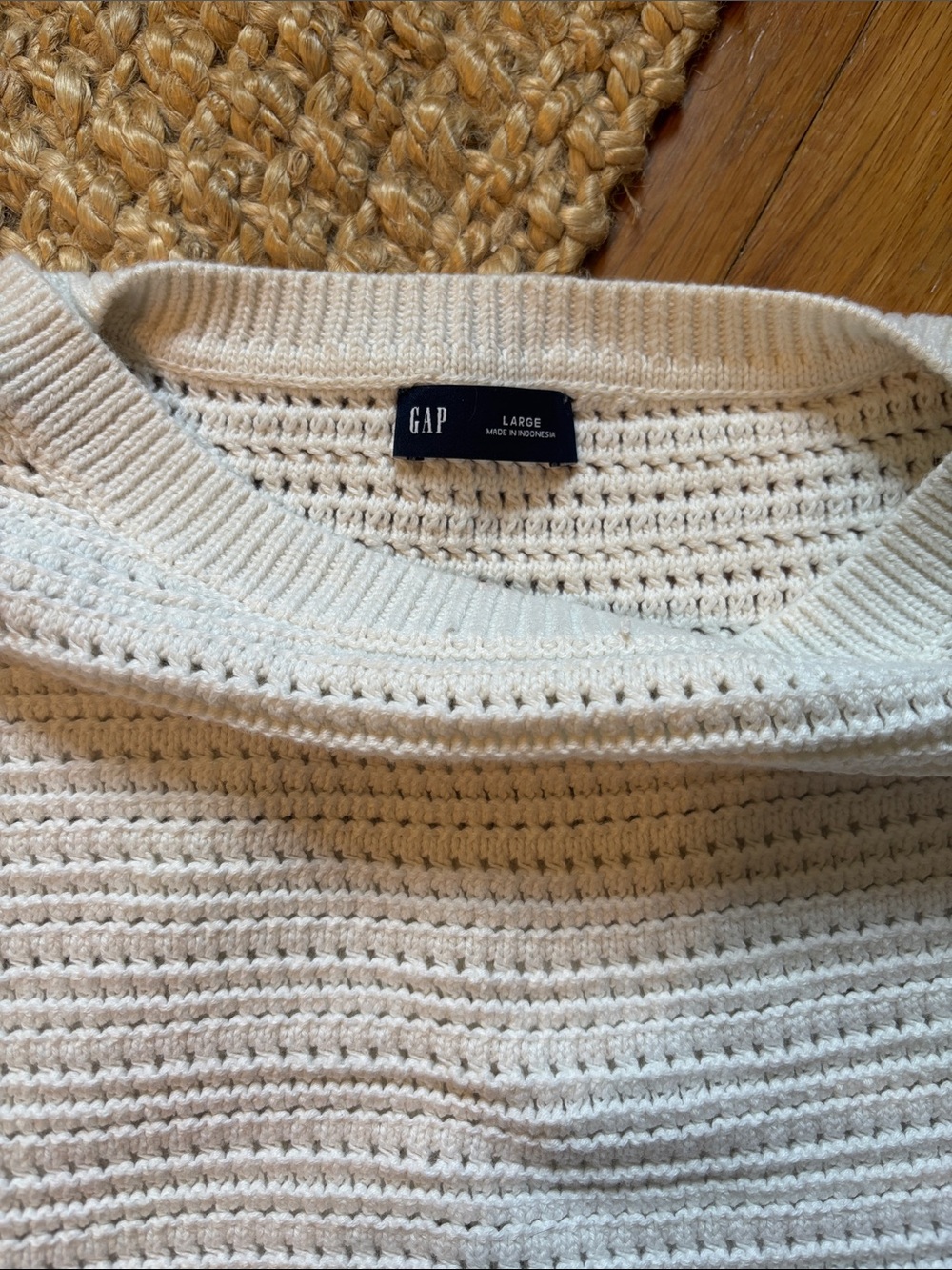 GAP Crochet Boatneck Crop Sweater - Picture 3 of 6